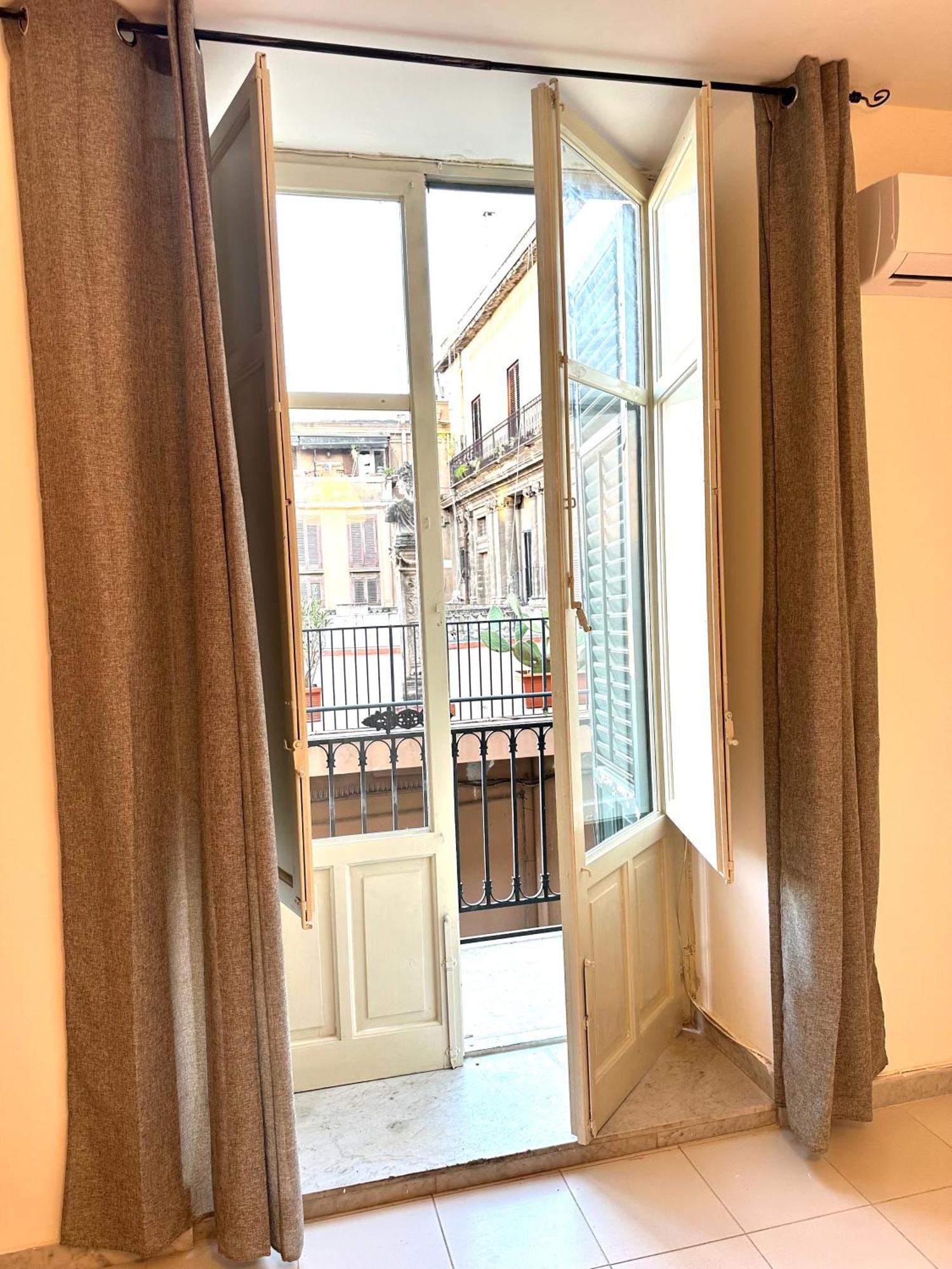 A Un Passo Dal Massimo 2 Apartment Palermo Exterior photo