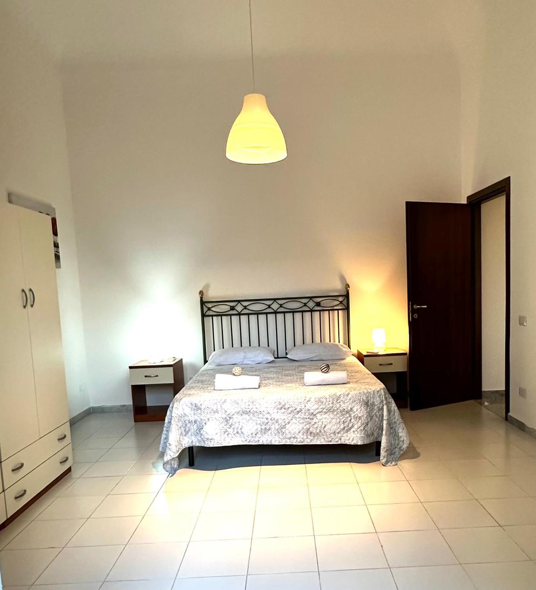 A Un Passo Dal Massimo 2 Apartment Palermo Exterior photo
